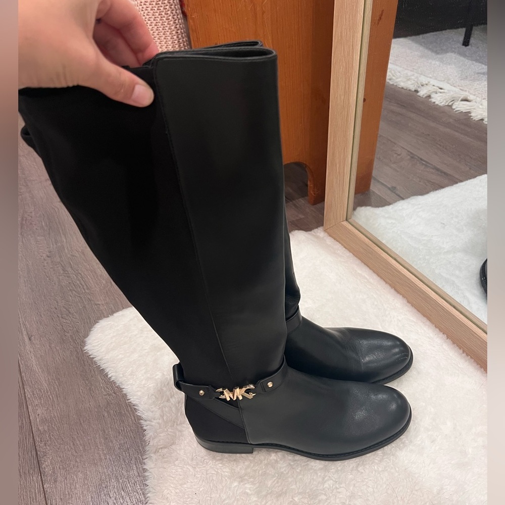 Michael Kors boots size 7 black
